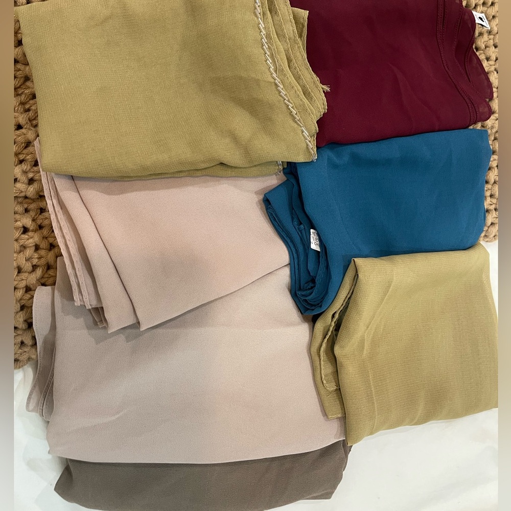 Chiffon hijabs